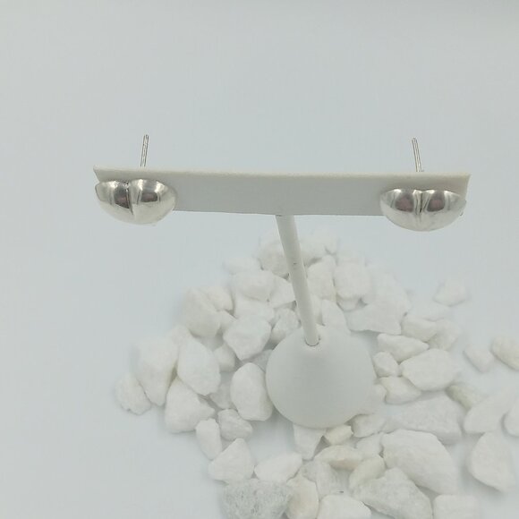 Vintage Sterling Silver Puff Heart Earrings - Picture 9 of 10